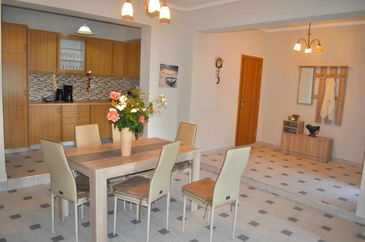 Large Apartment By The Pool - Pelekas Beach, Corfu Esterno foto