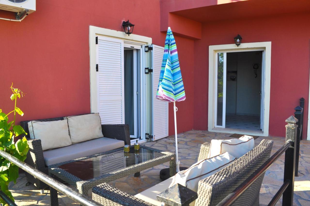 Large Apartment By The Pool - Pelekas Beach, Corfu Esterno foto
