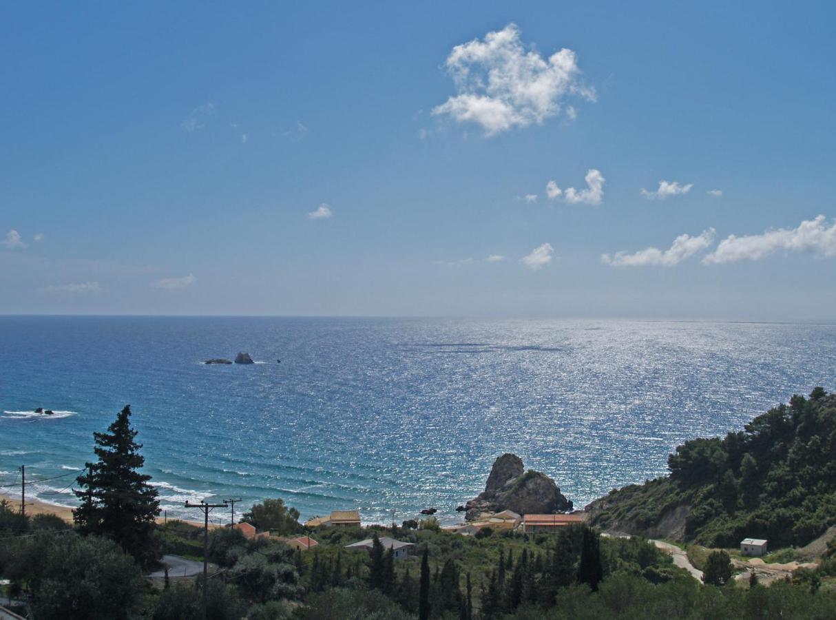 Large Apartment By The Pool - Pelekas Beach, Corfu Esterno foto