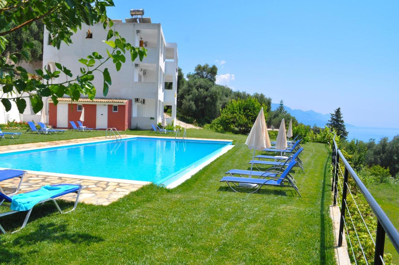 Large Apartment By The Pool - Pelekas Beach, Corfu Esterno foto