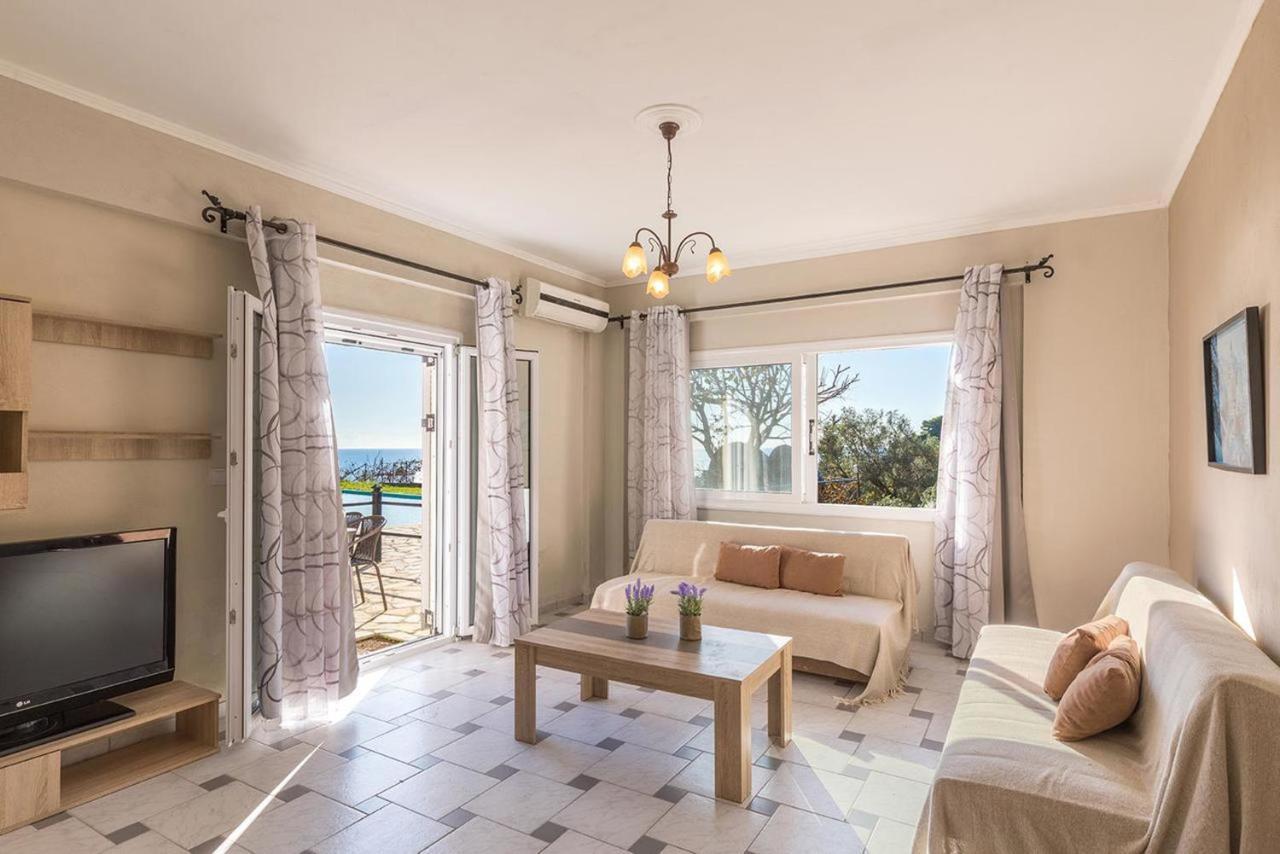 Large Apartment By The Pool - Pelekas Beach, Corfu Esterno foto