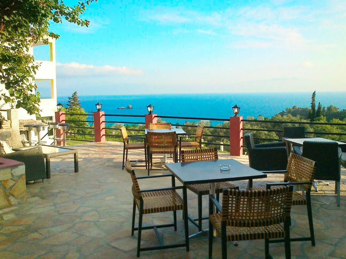 Large Apartment By The Pool - Pelekas Beach, Corfu Esterno foto