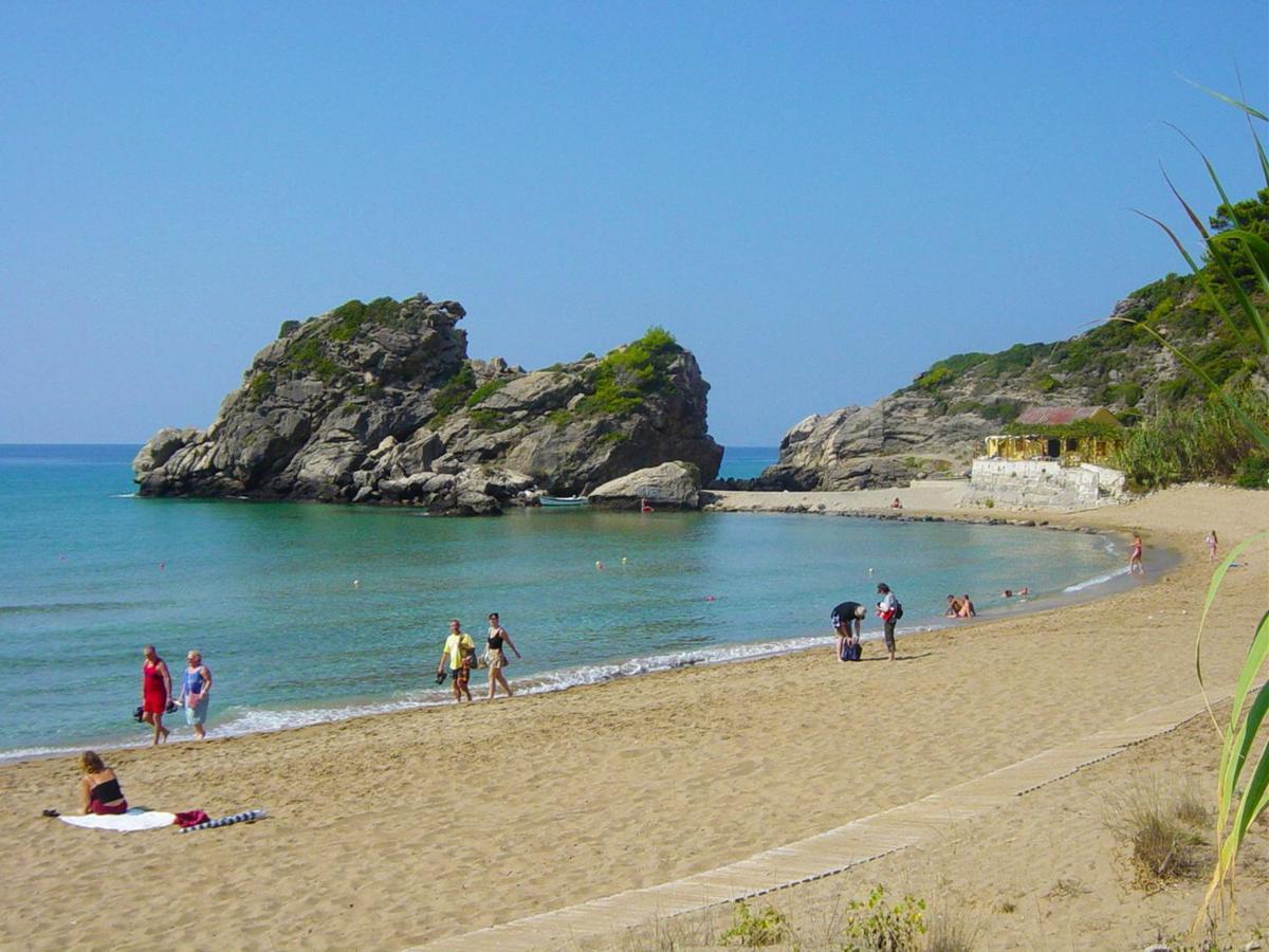 Large Apartment By The Pool - Pelekas Beach, Corfu Esterno foto