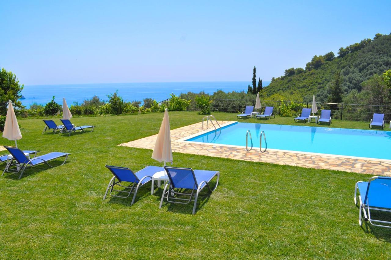 Large Apartment By The Pool - Pelekas Beach, Corfu Esterno foto