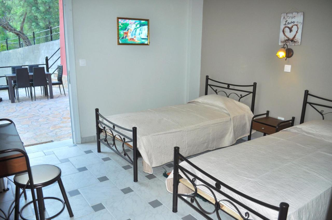 Large Apartment By The Pool - Pelekas Beach, Corfu Esterno foto