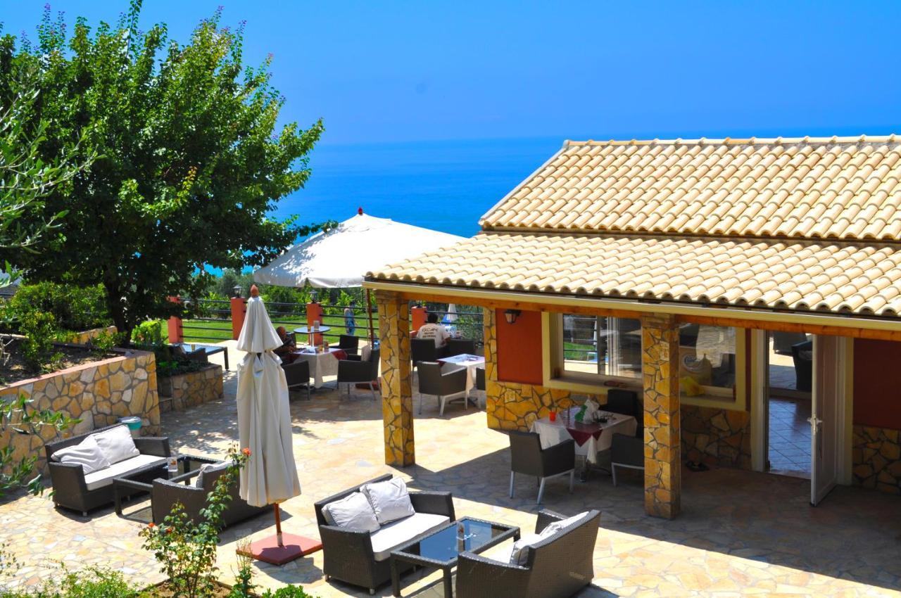 Large Apartment By The Pool - Pelekas Beach, Corfu Esterno foto